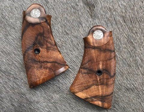 (1) Early S&W Hand Ejector stocks of French walnut - 24LPI diamond pattern